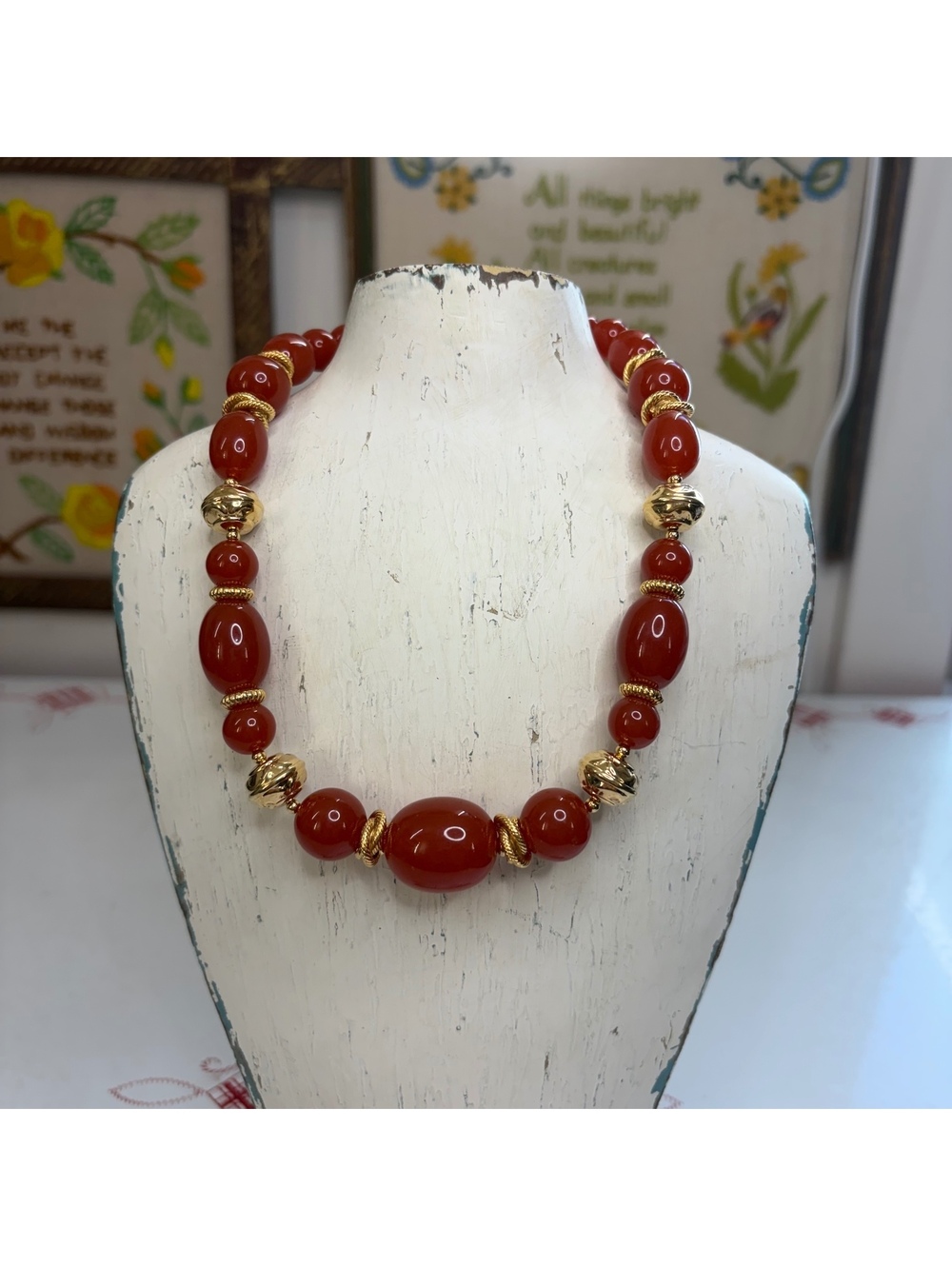 Trifari lucite & gold tone bead necklace vintage 70s